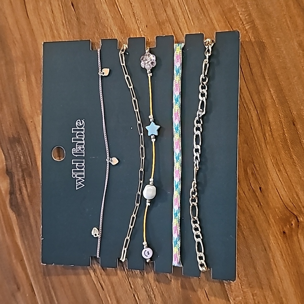 Wild fable chokers